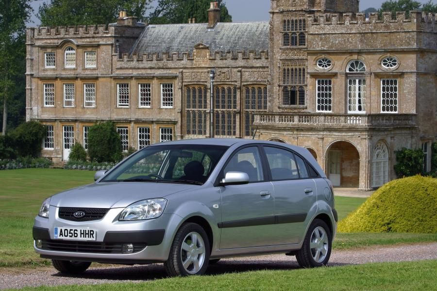  Kia Rio Hatchback 2005 года  (UK) (фото 26 из 32)